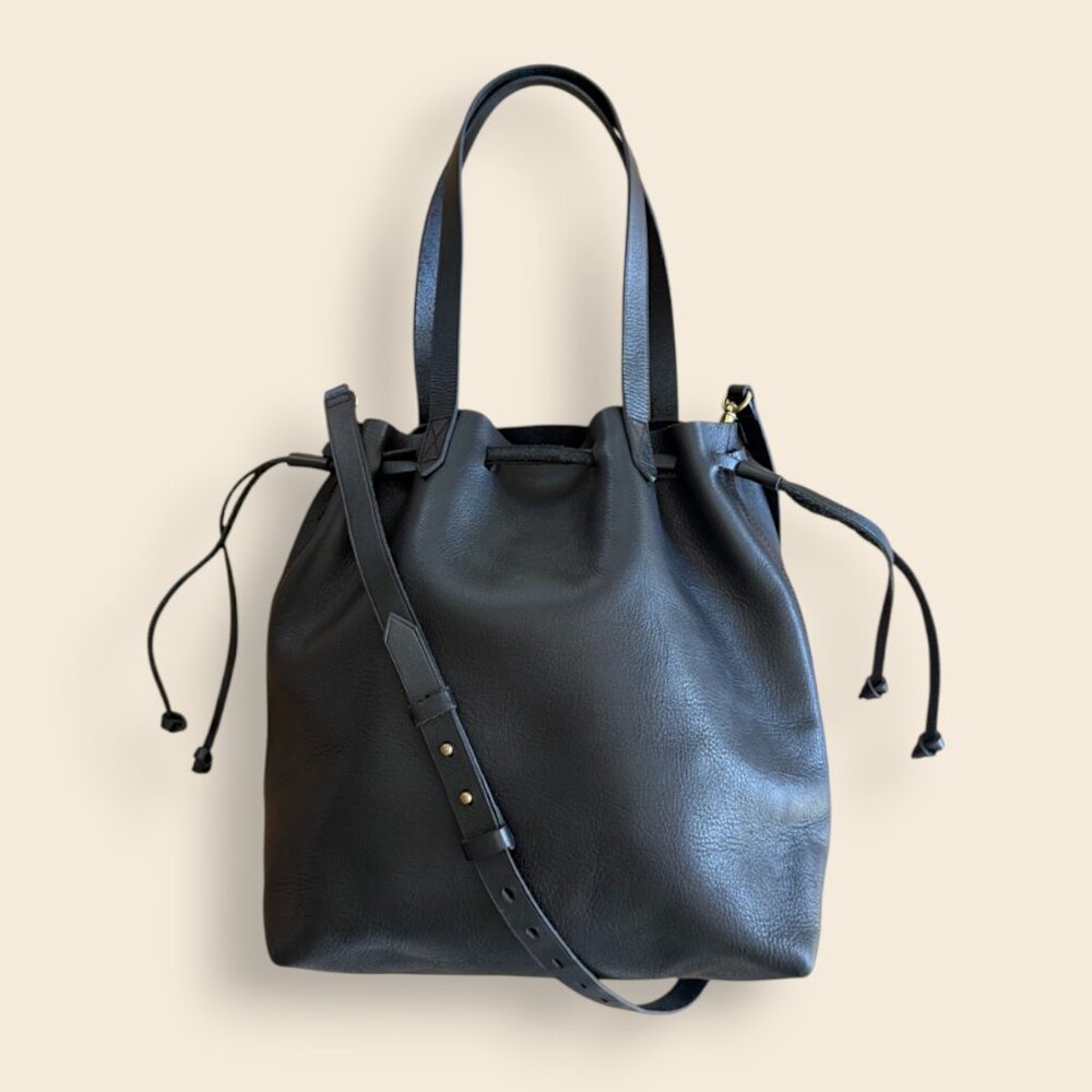 Madewell, The Medium Drawstring Transport Tote Bucket Bag, Black Leather